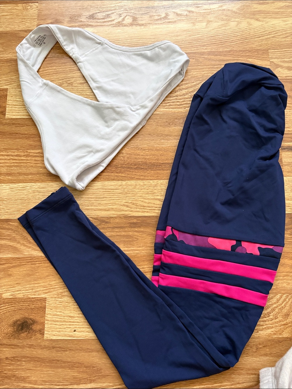 Mia Brizal, xs scrunch buttNavy Leggings with Pink Accent and White Cropped Tank
